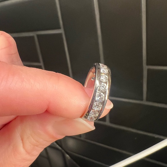 Size 5.5 white gold channel set diamond band. - Picture 3 of 6